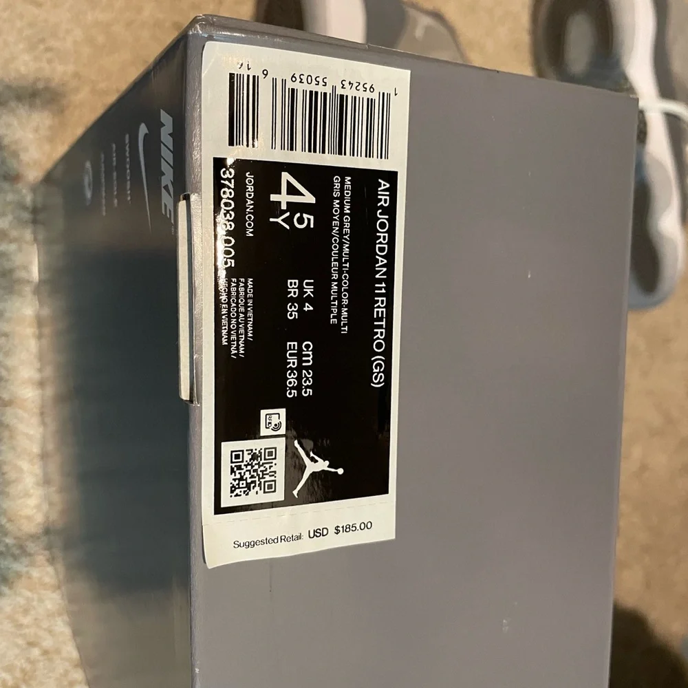 Cool greys new in box - Picture 3 of 3